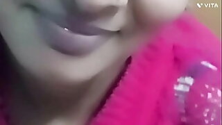 Marwari Aunty在印度XXX视频中从Bhabhi的屁股中获得快感。